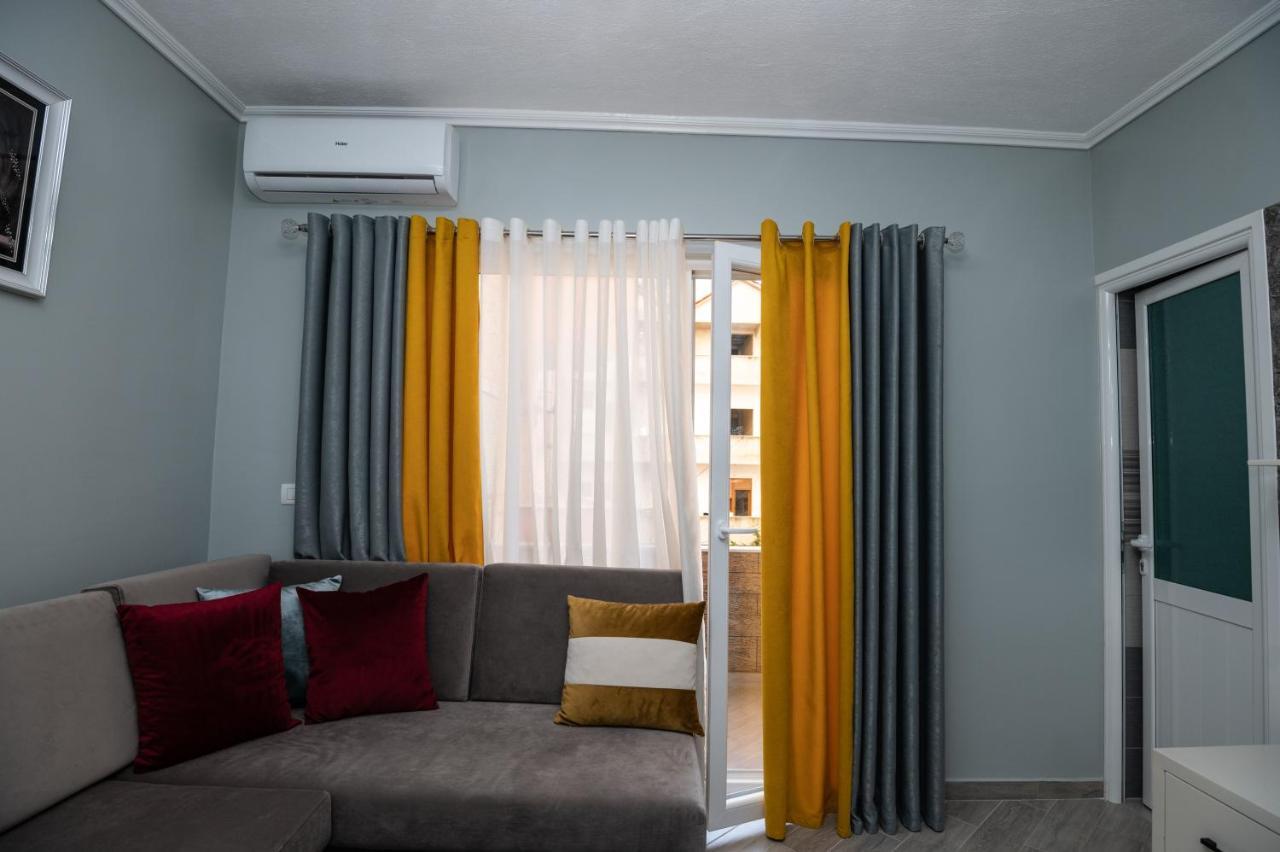Elton's Apartment