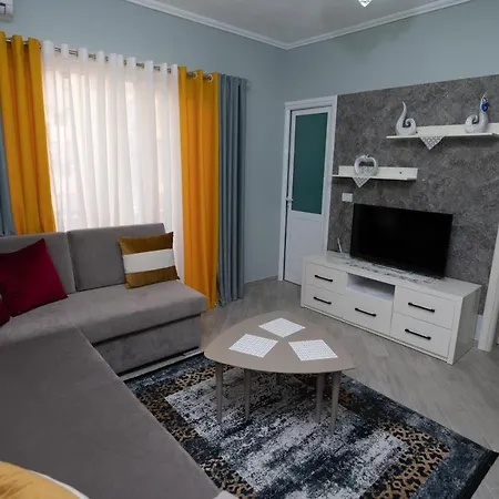 Elton'S Home Pogradec Exterior photo